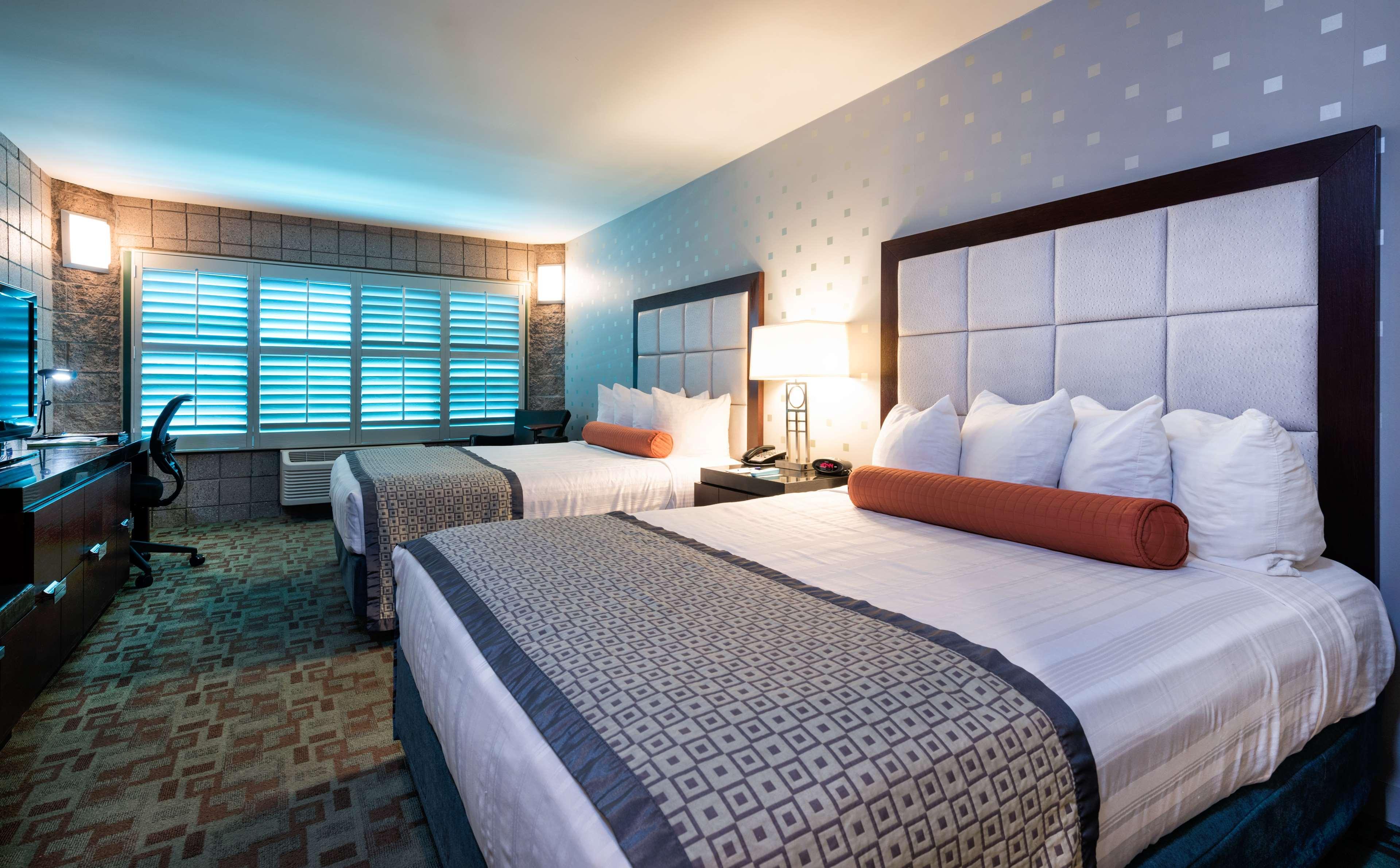 Best Western Plus Sundial Scottsdale Exterior photo