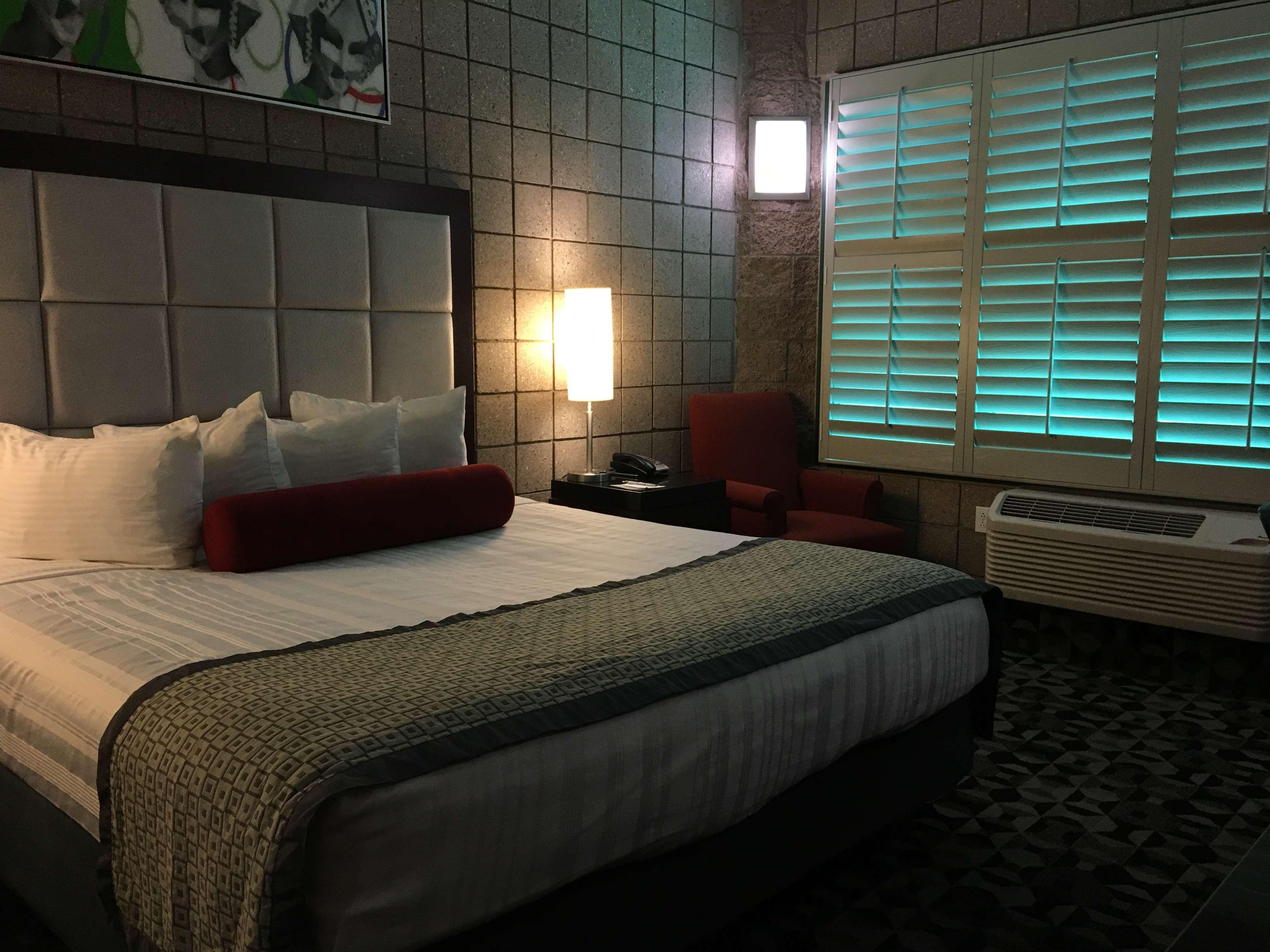 Best Western Plus Sundial Scottsdale Exterior photo