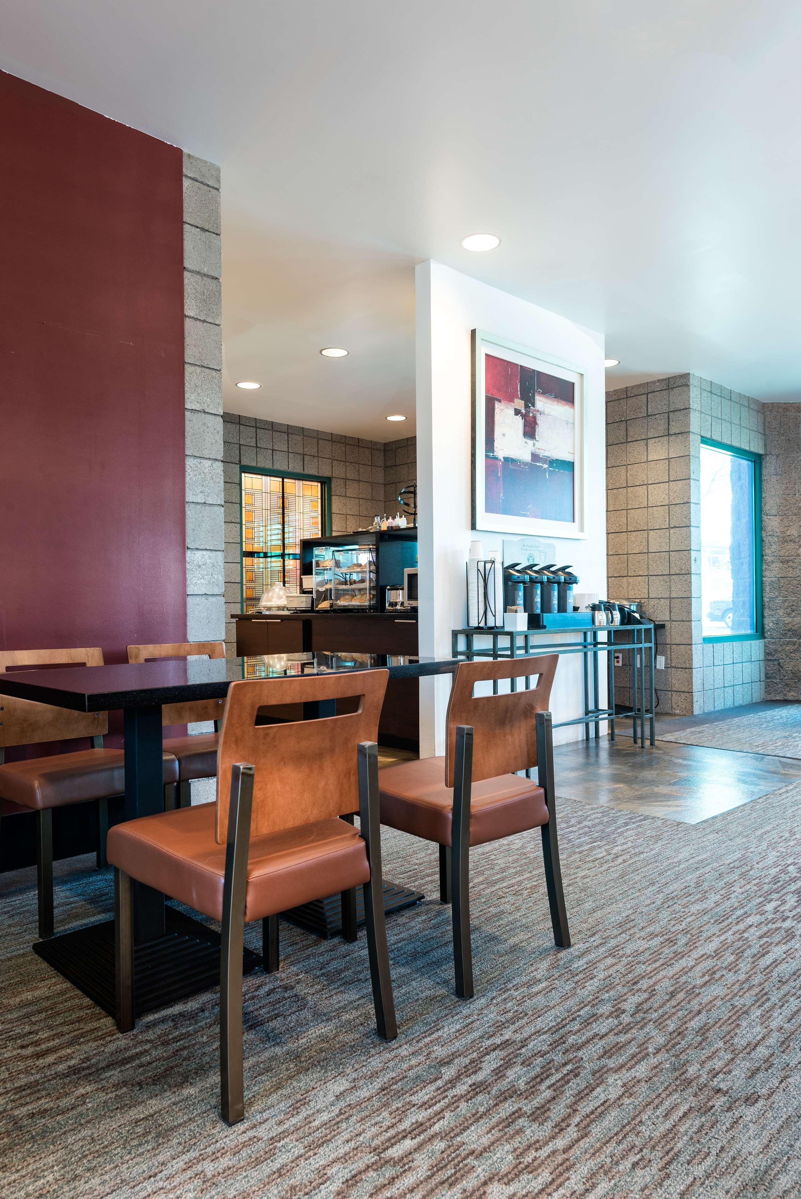 Best Western Plus Sundial Scottsdale Exterior photo