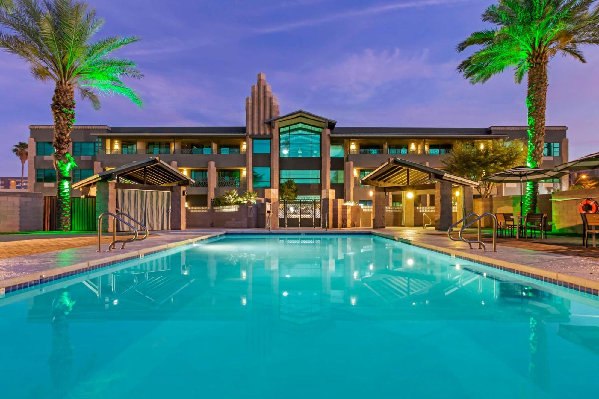 Best Western Plus Sundial Scottsdale Exterior photo