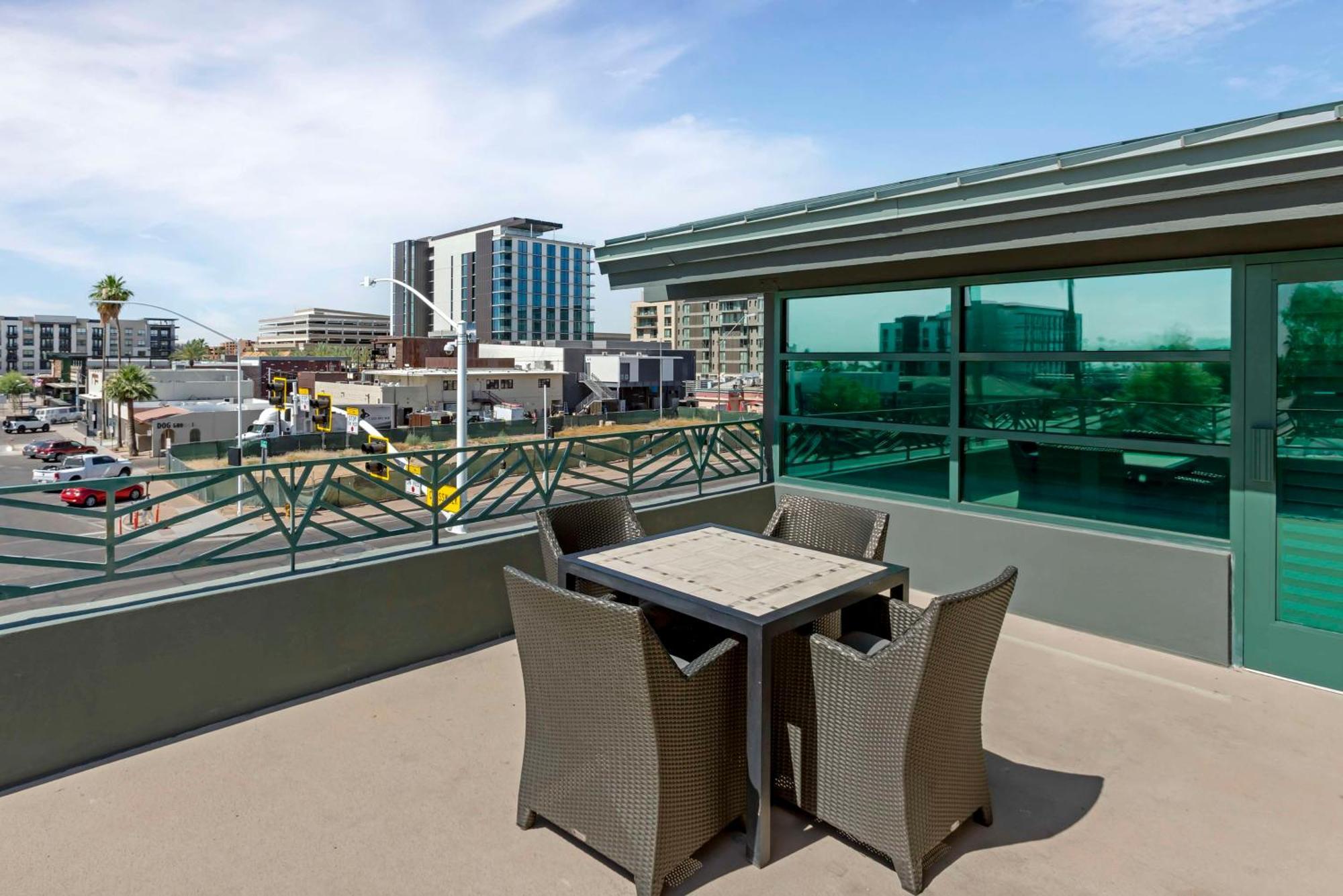 Best Western Plus Sundial Scottsdale Exterior photo