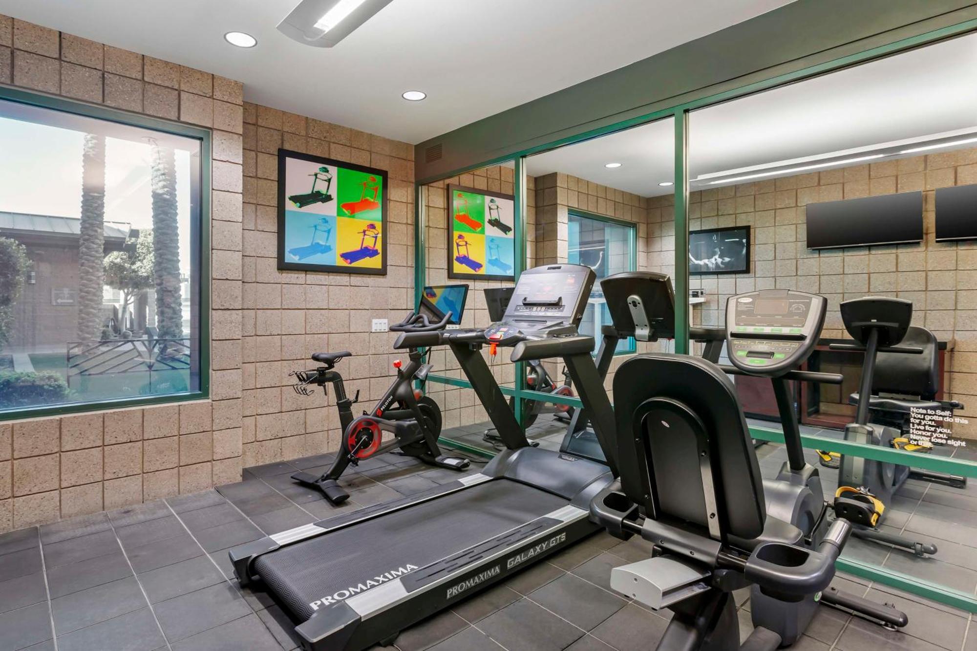 Best Western Plus Sundial Scottsdale Exterior photo