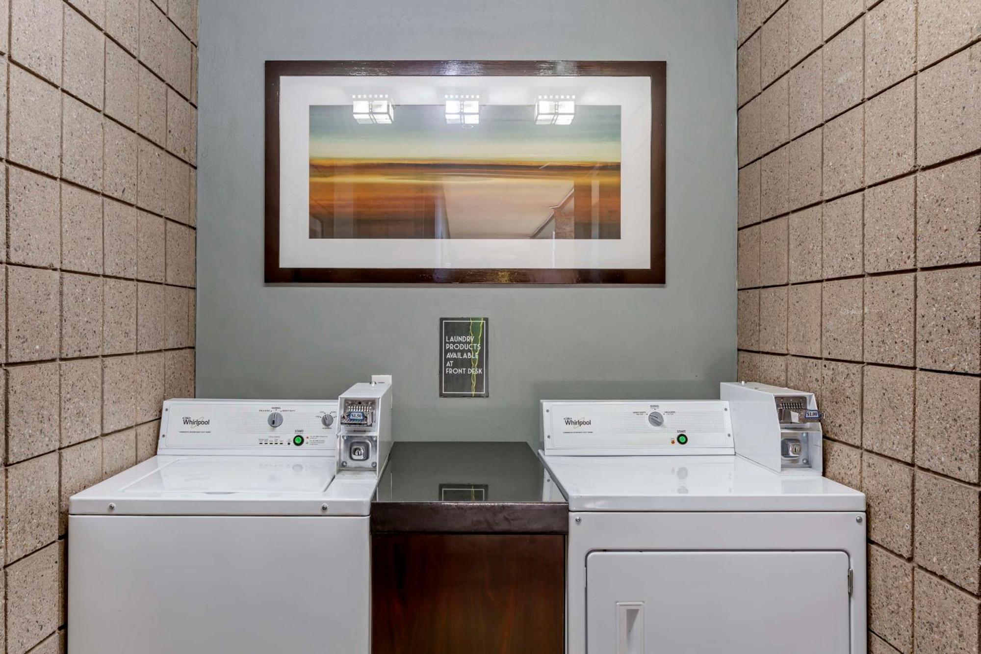 Best Western Plus Sundial Scottsdale Exterior photo