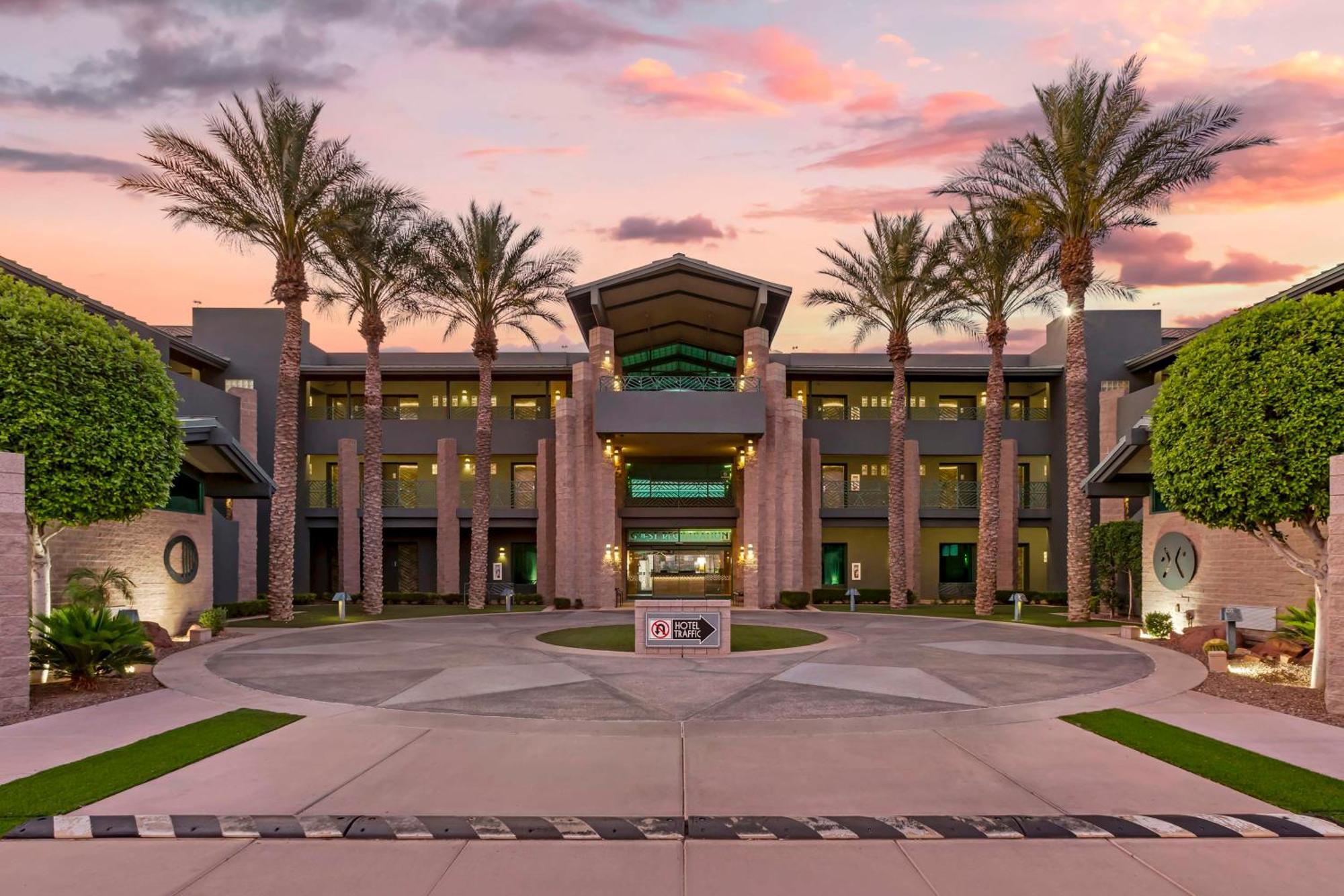 Best Western Plus Sundial Scottsdale Exterior photo