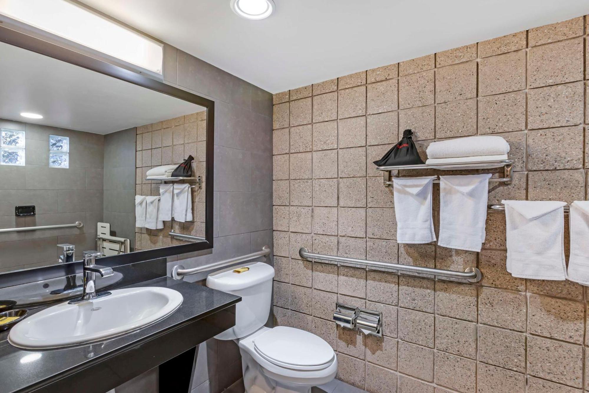 Best Western Plus Sundial Scottsdale Exterior photo