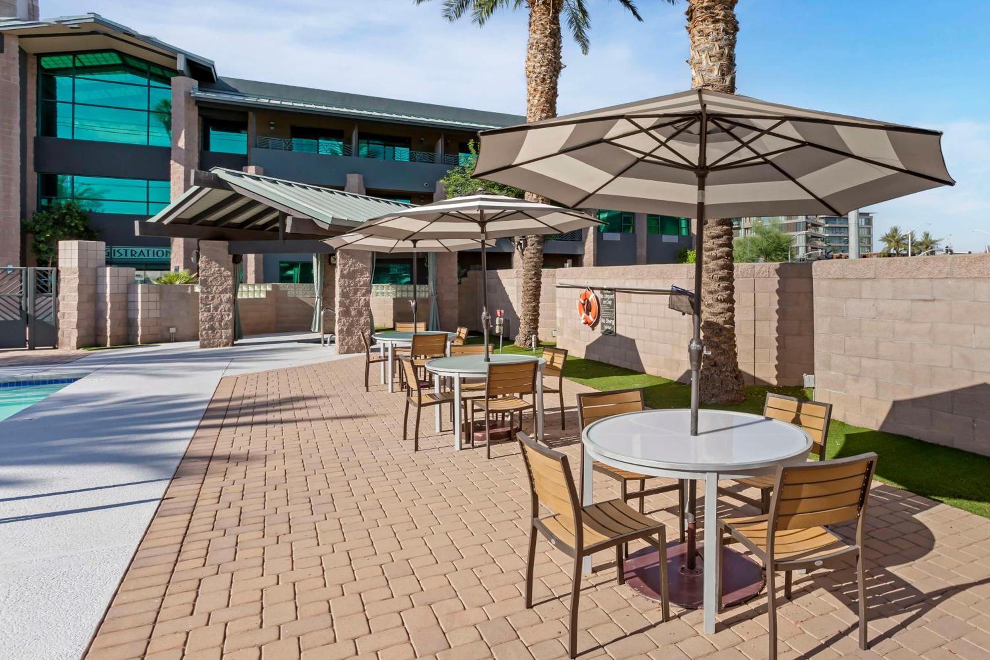 Best Western Plus Sundial Scottsdale Exterior photo