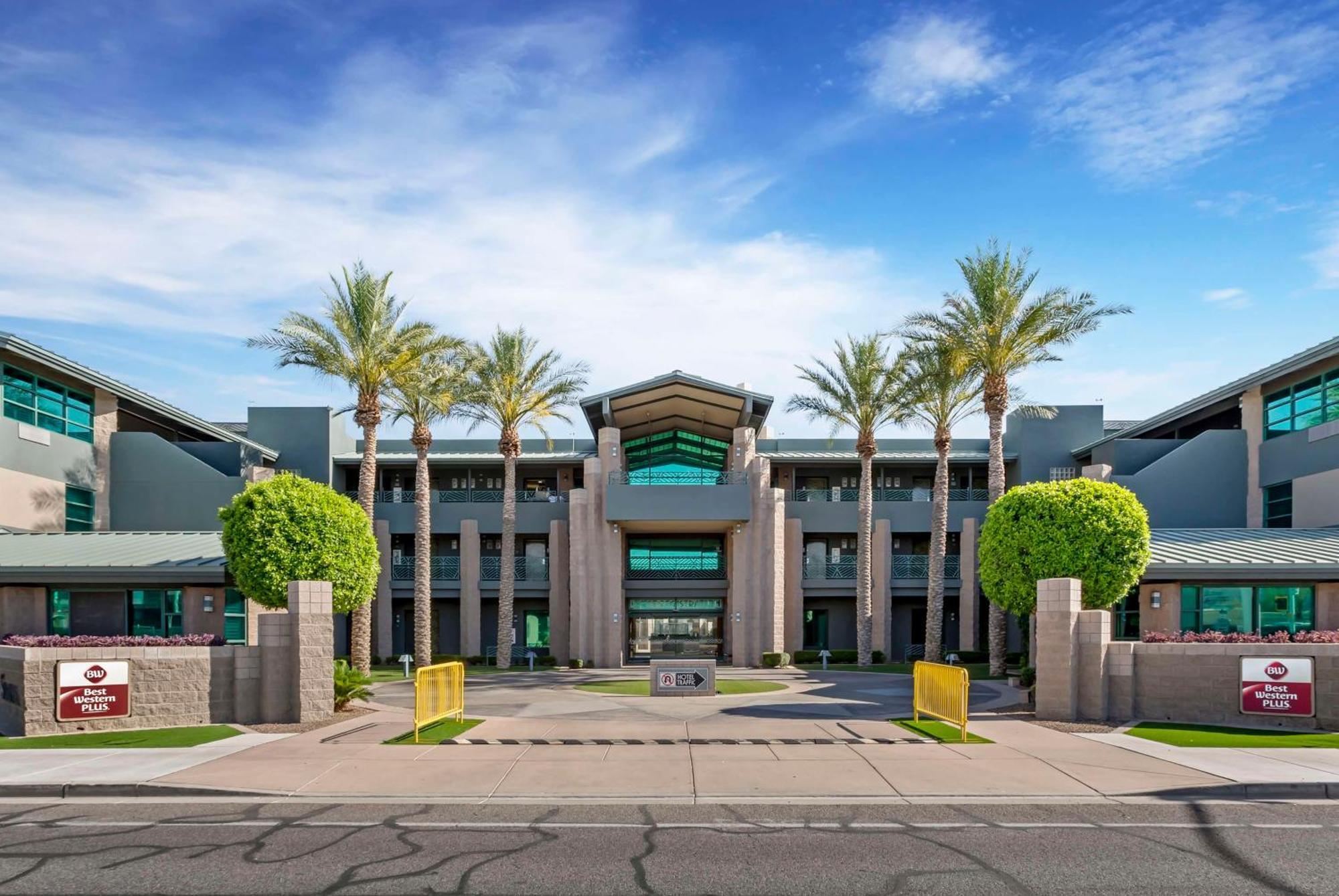 Best Western Plus Sundial Scottsdale Exterior photo