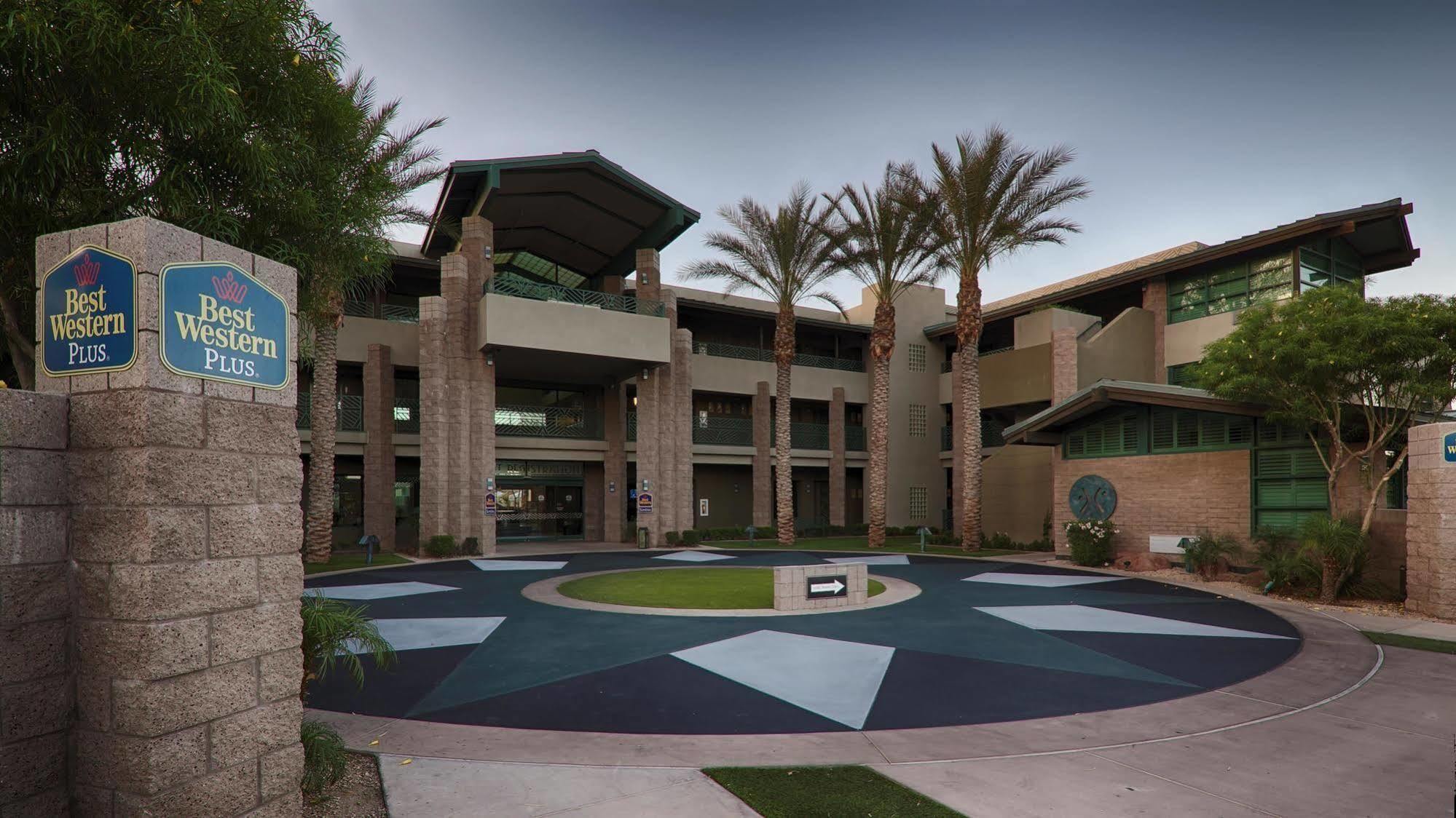 Best Western Plus Sundial Scottsdale Exterior photo